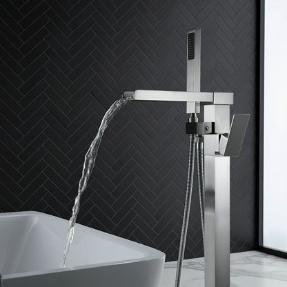 Vrijstaande Badkraan Lisandro – Watervaluitloop – Geborsteld nikkel - 87 × 22 × 15 cm