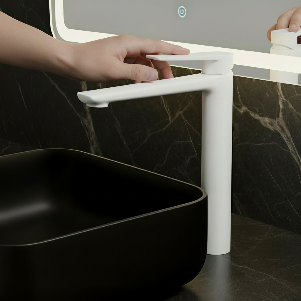 Diego Hoge Opbouw Wastafelkraan — Mat wit